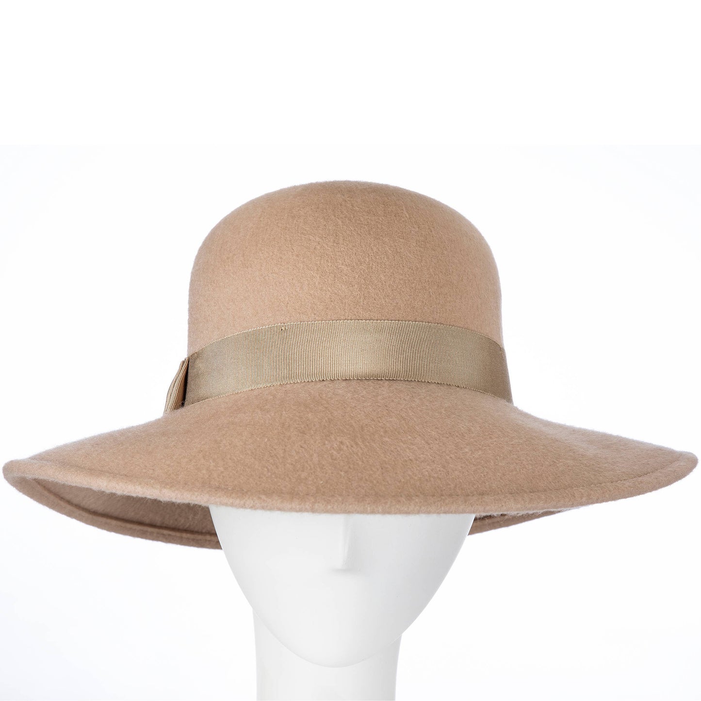 Giovannio The Libra in Camel