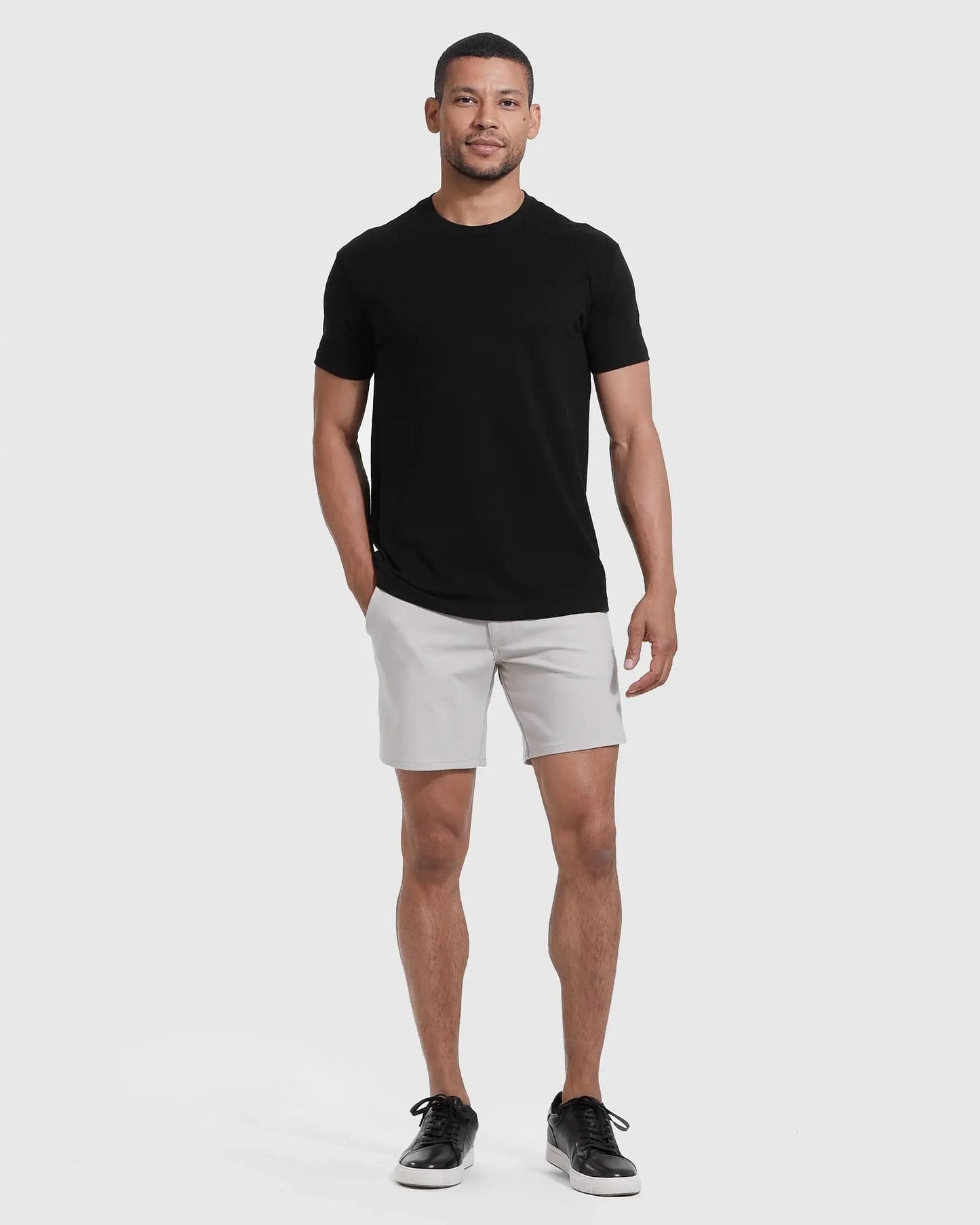 True Classic Short Sleeve Crew Neck T-Shirt in Black