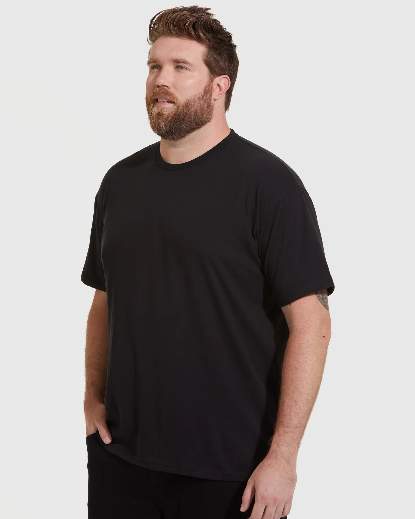 True Classic Short Sleeve Crew Neck T-Shirt in Black