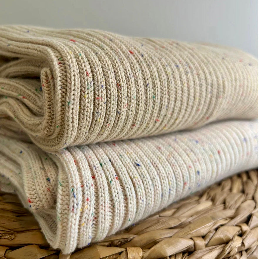 Dandillie Sprinkle Knit Ribbed Baby Blanket (available in 2 colors)