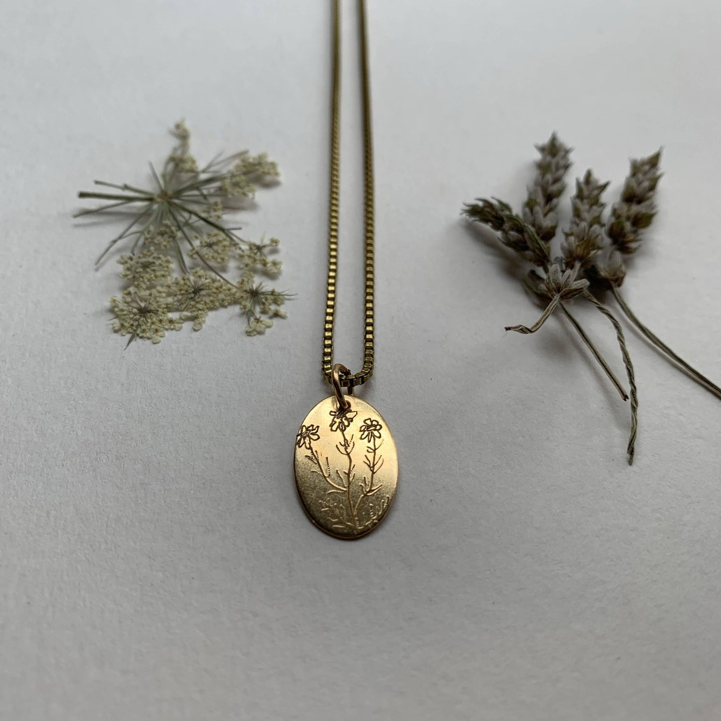 Little Paper Crane- Etched Floral Chamomile Necklace