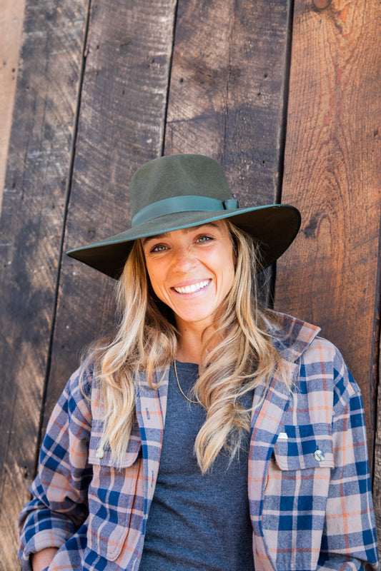 Wallaroo Sloan (in black, olive, or taupe)