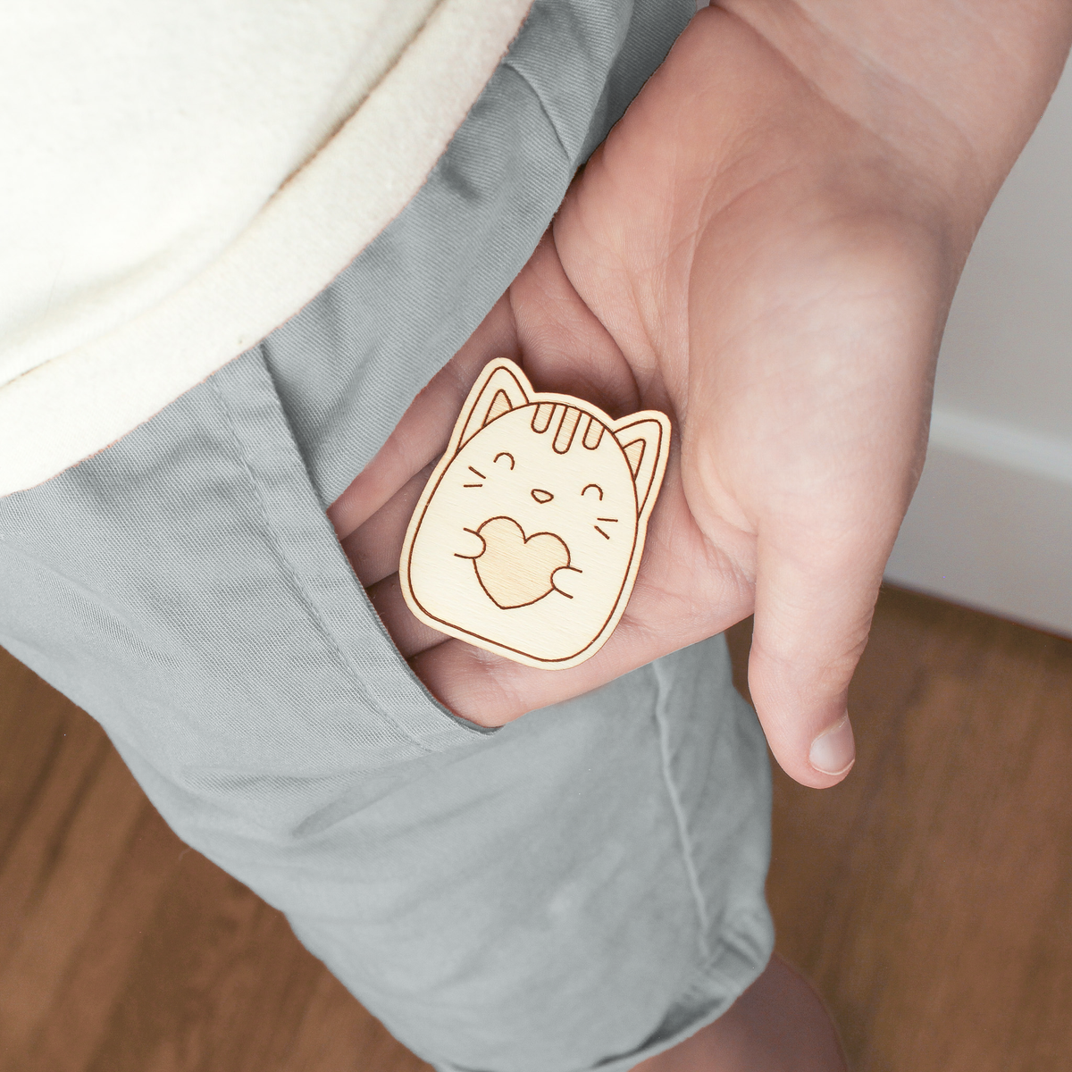 Oh, Little Wren Wooden Cat Pocket Hug