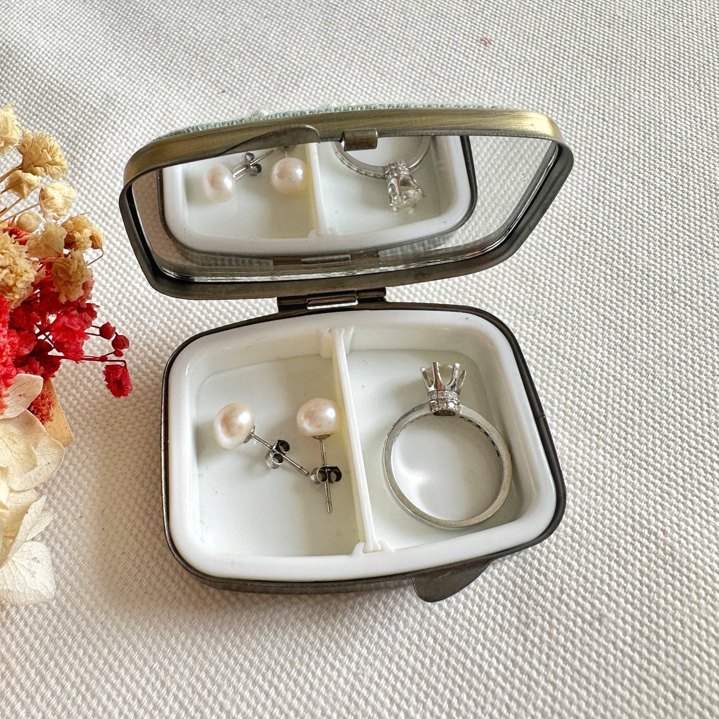 Embroidered Flower Garden Mini Jewelry Box With Mirror