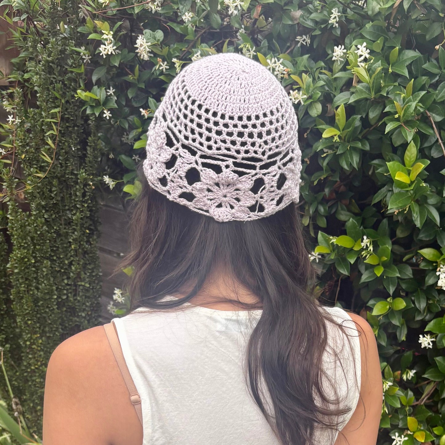 Crochet Floral Juliet Cap in Pale Pink