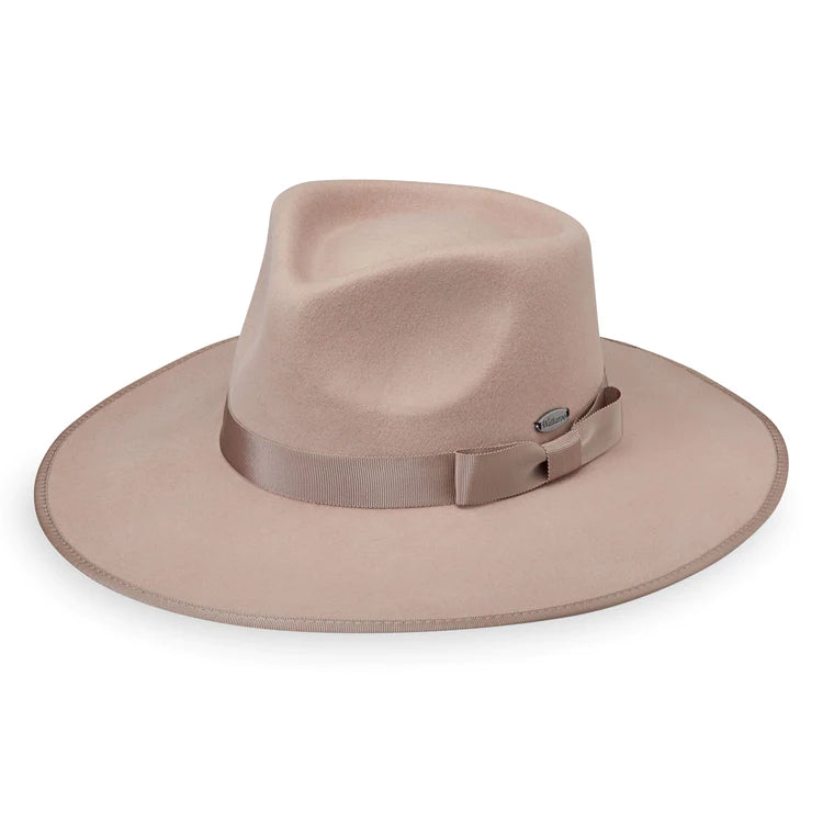 Wallaroo Sloan (in black, olive, or taupe)
